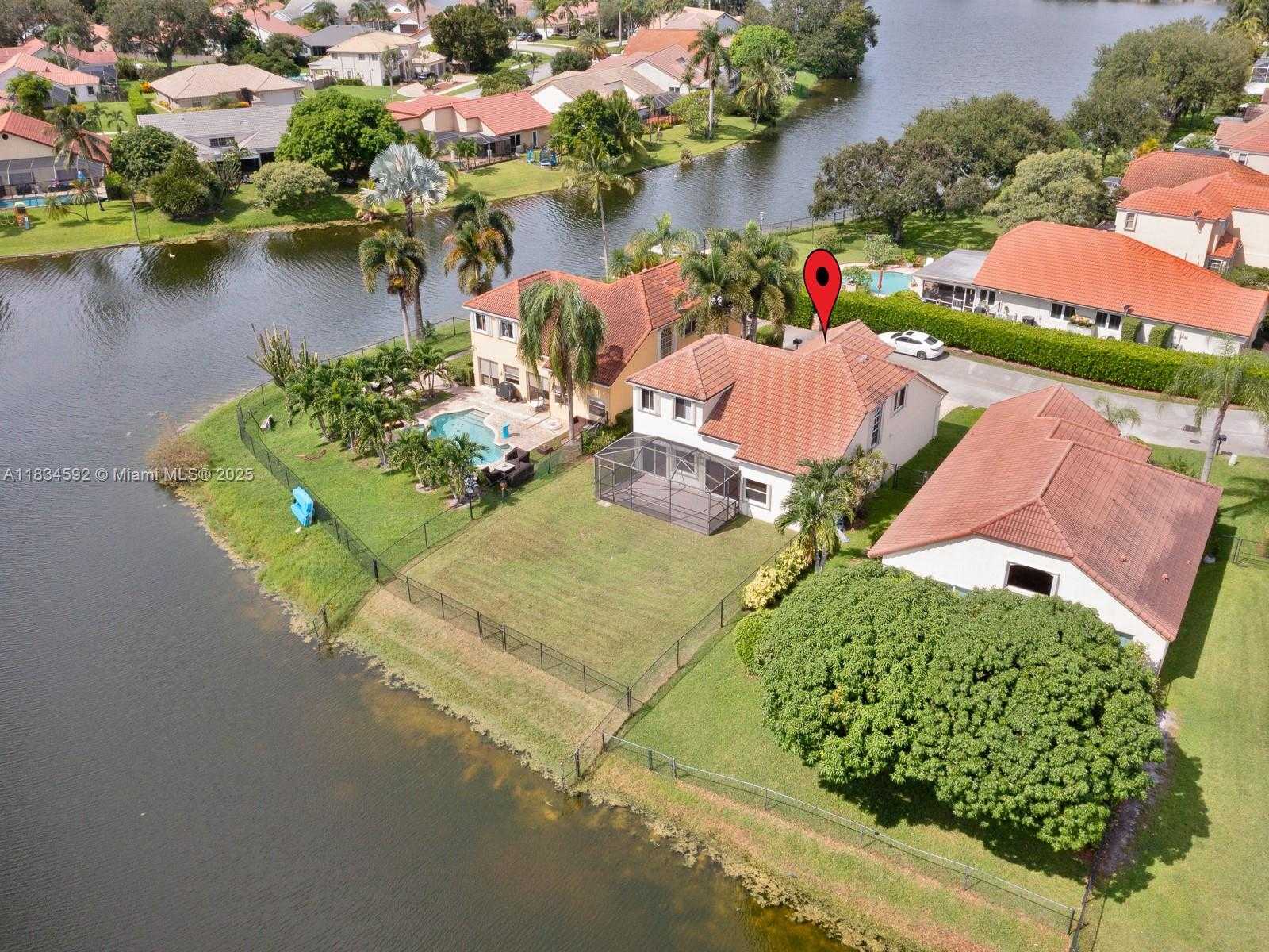 Small Image of 2957 OAK PARK CIR #1, Davie Number 47
