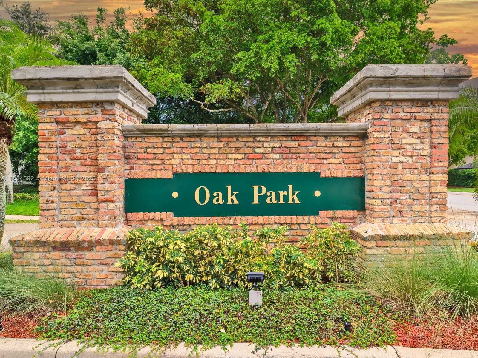 Small Image of 2957 OAK PARK CIR #1, Davie Number 51