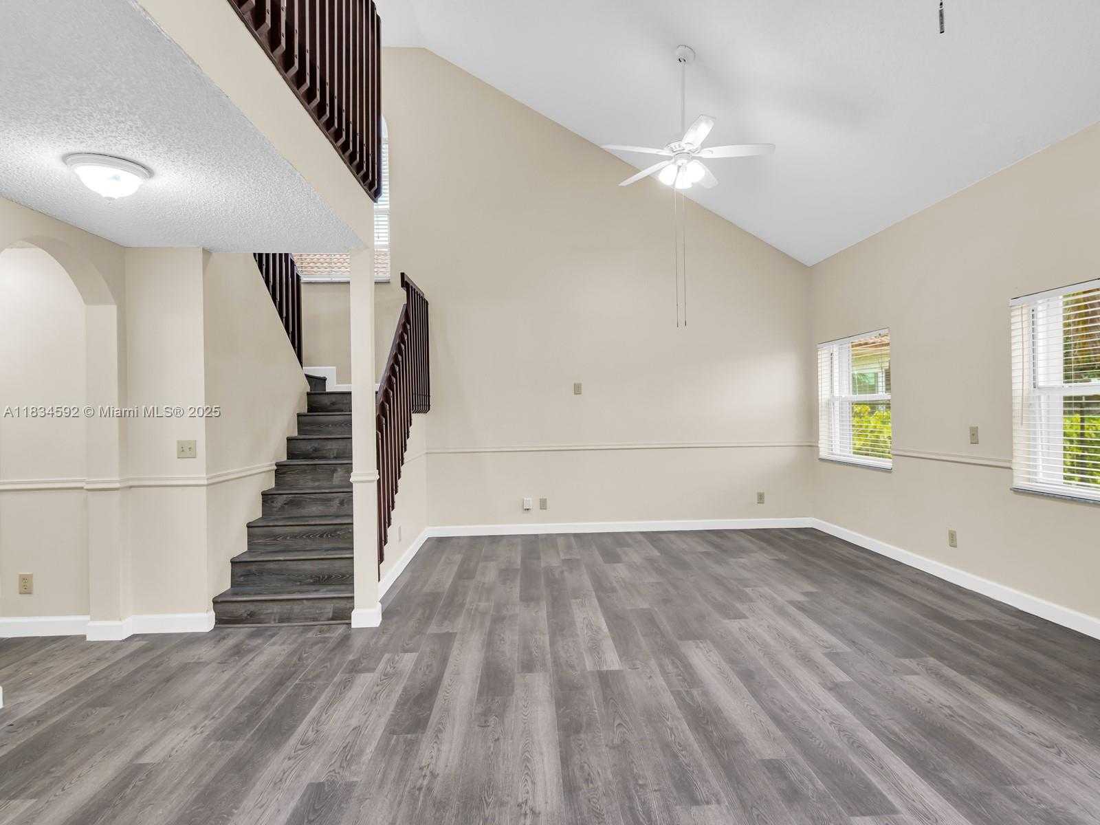Small Image of 2957 OAK PARK CIR #1, Davie Number 6