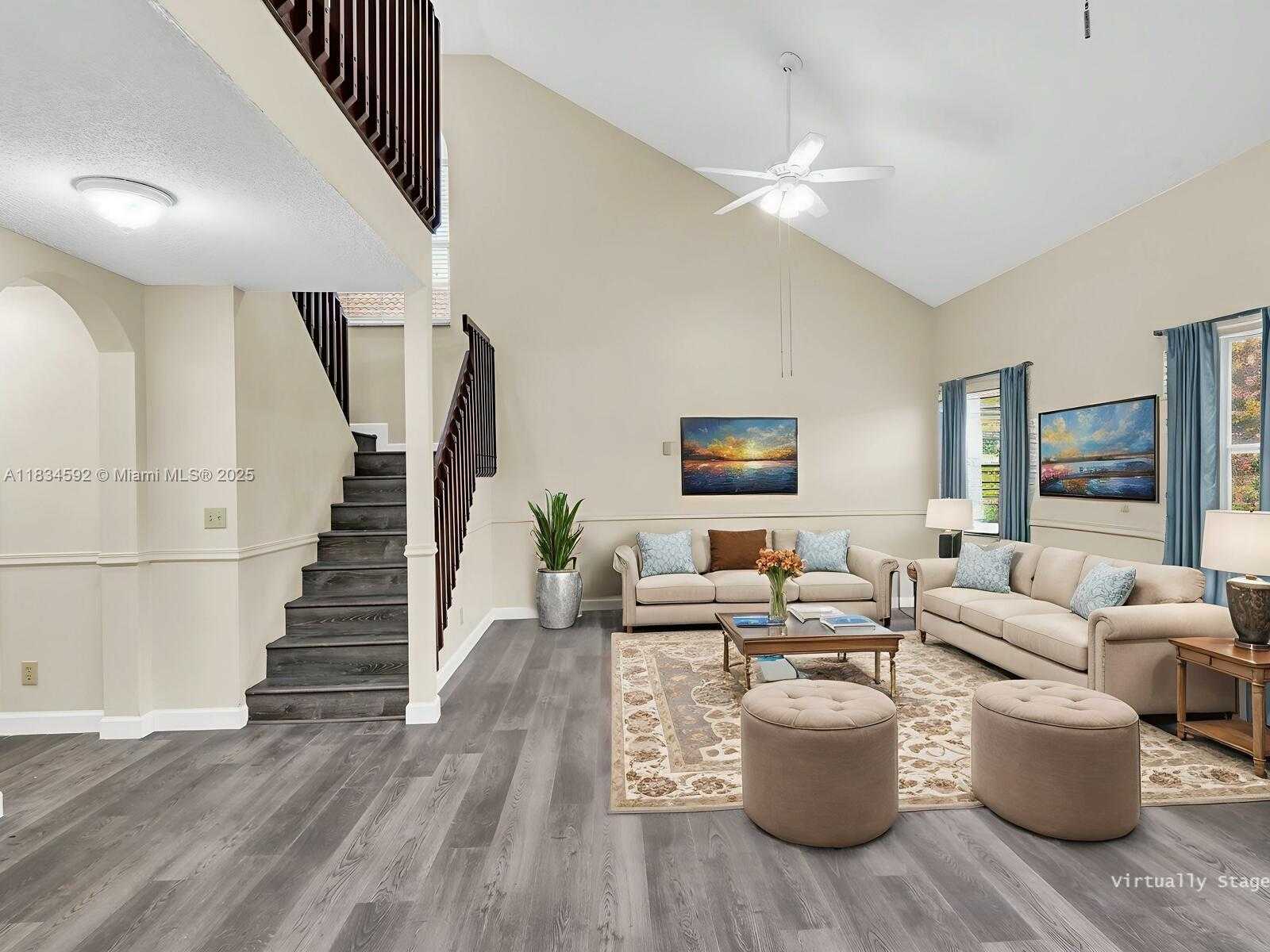 Small Image of 2957 OAK PARK CIR #1, Davie Number 7