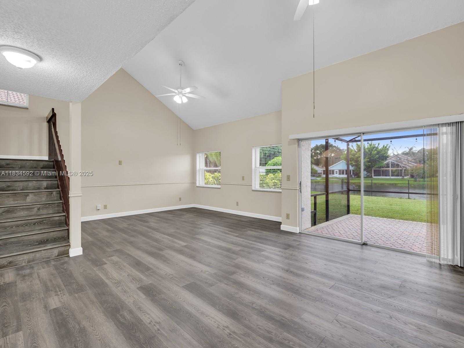 Small Image of 2957 OAK PARK CIR #1, Davie Number 8