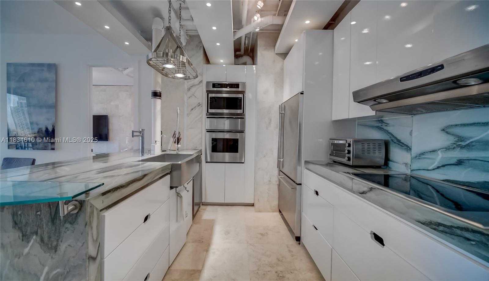 Small Image of 1155 BRICKELL BAY DR #PH 208, Miami Number 11