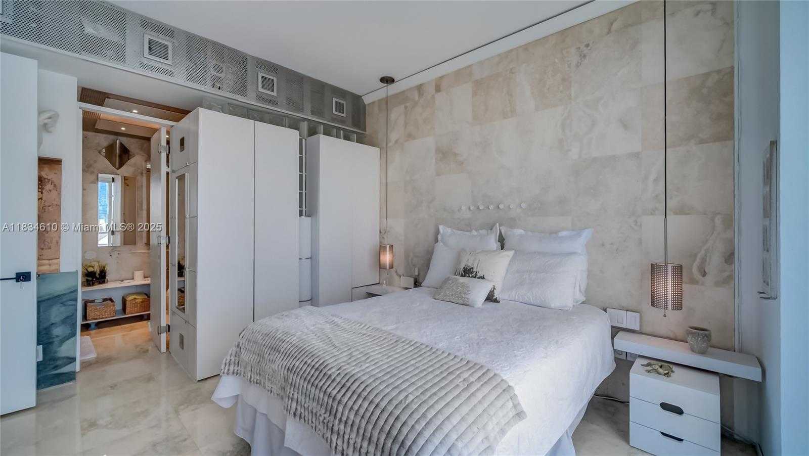 Small Image of 1155 BRICKELL BAY DR #PH 208, Miami Number 5