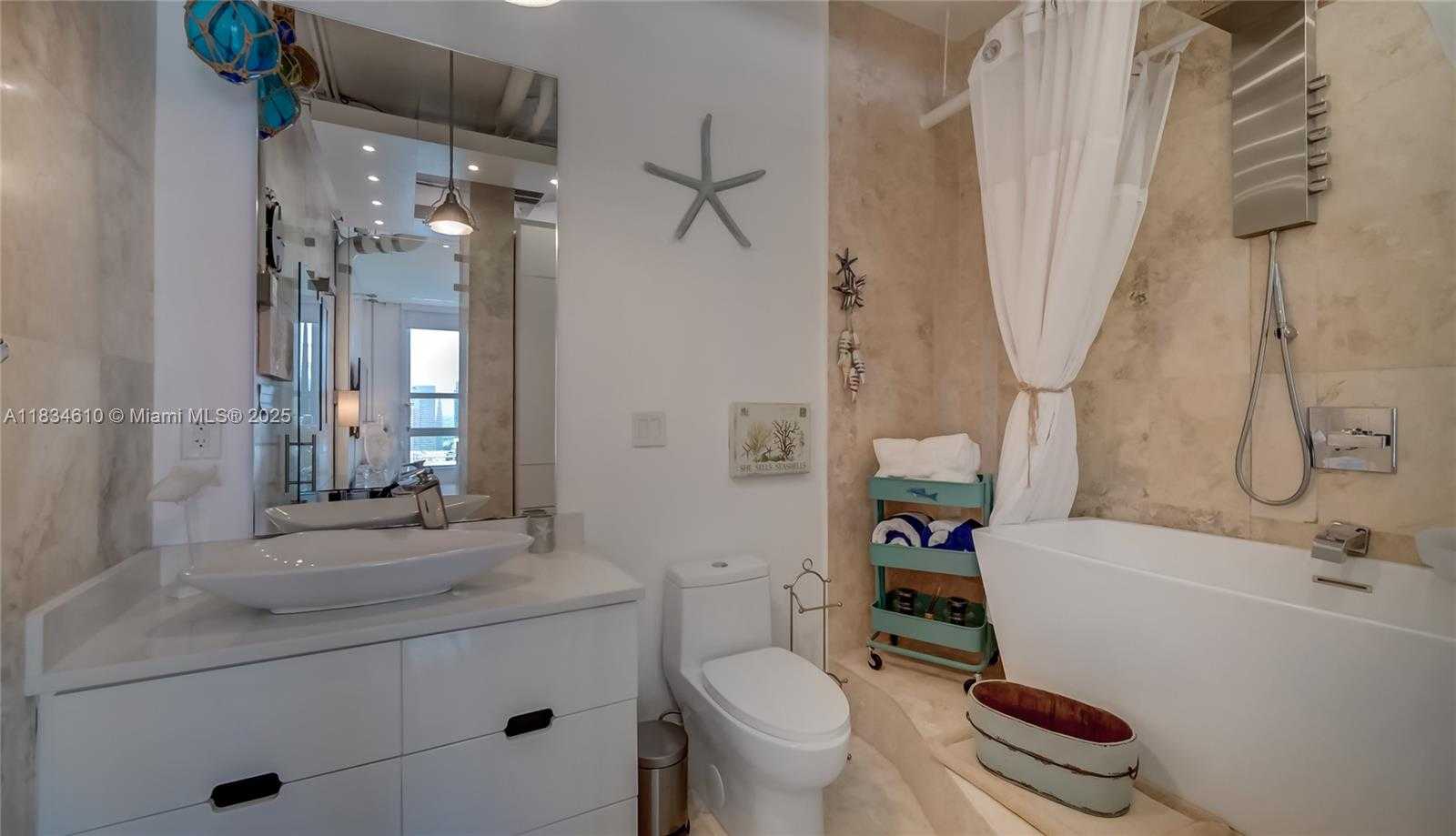 Small Image of 1155 BRICKELL BAY DR #PH 208, Miami Number 9