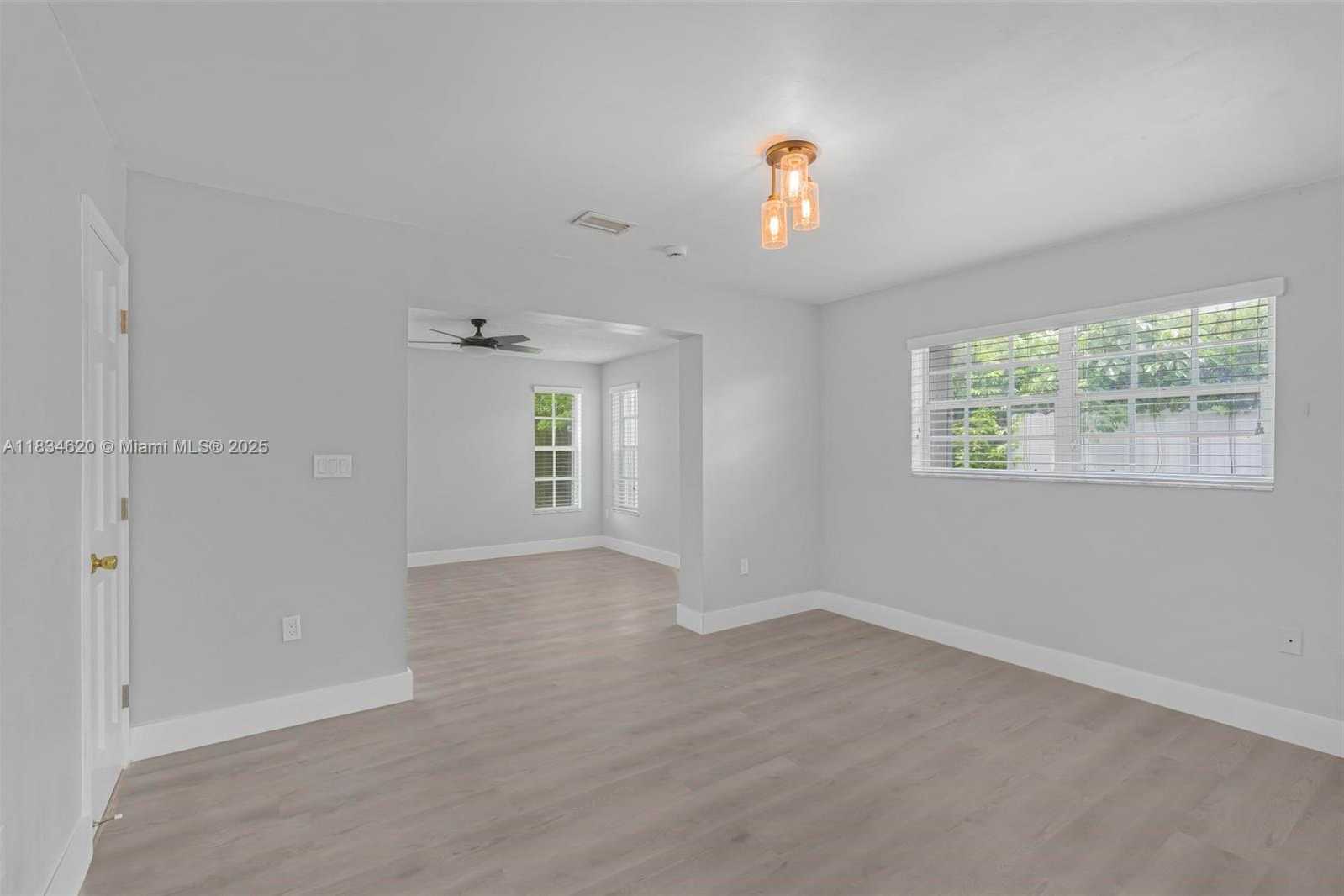 Small Image of 9075 SOUTH WEST 48TH TER, Miami Number 16