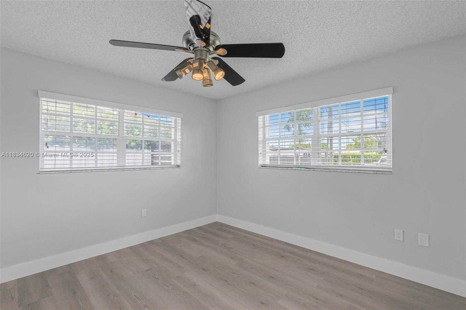 Small Image of 9075 SOUTH WEST 48TH TER, Miami Number 22