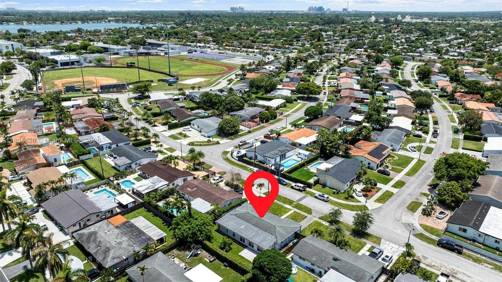 Small Image of 9075 SOUTH WEST 48TH TER, Miami Number 32