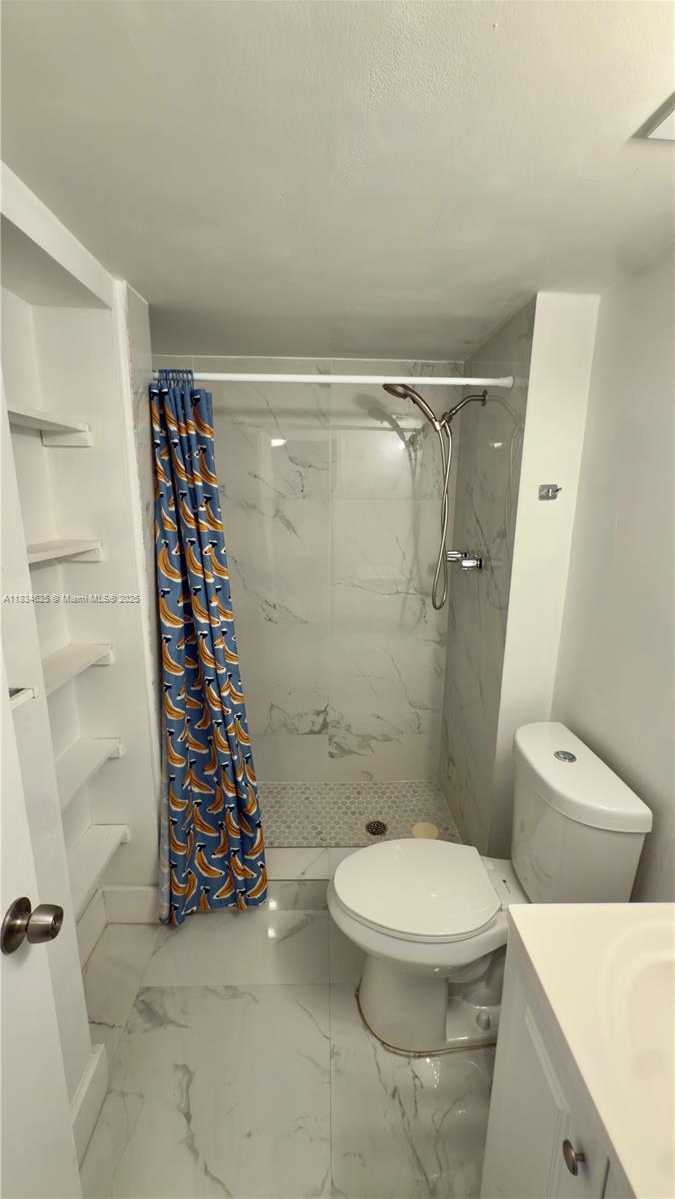 Small Image of 1351 NORTH EAST MIAMI GARDENS DR #422E, Miami Number 6
