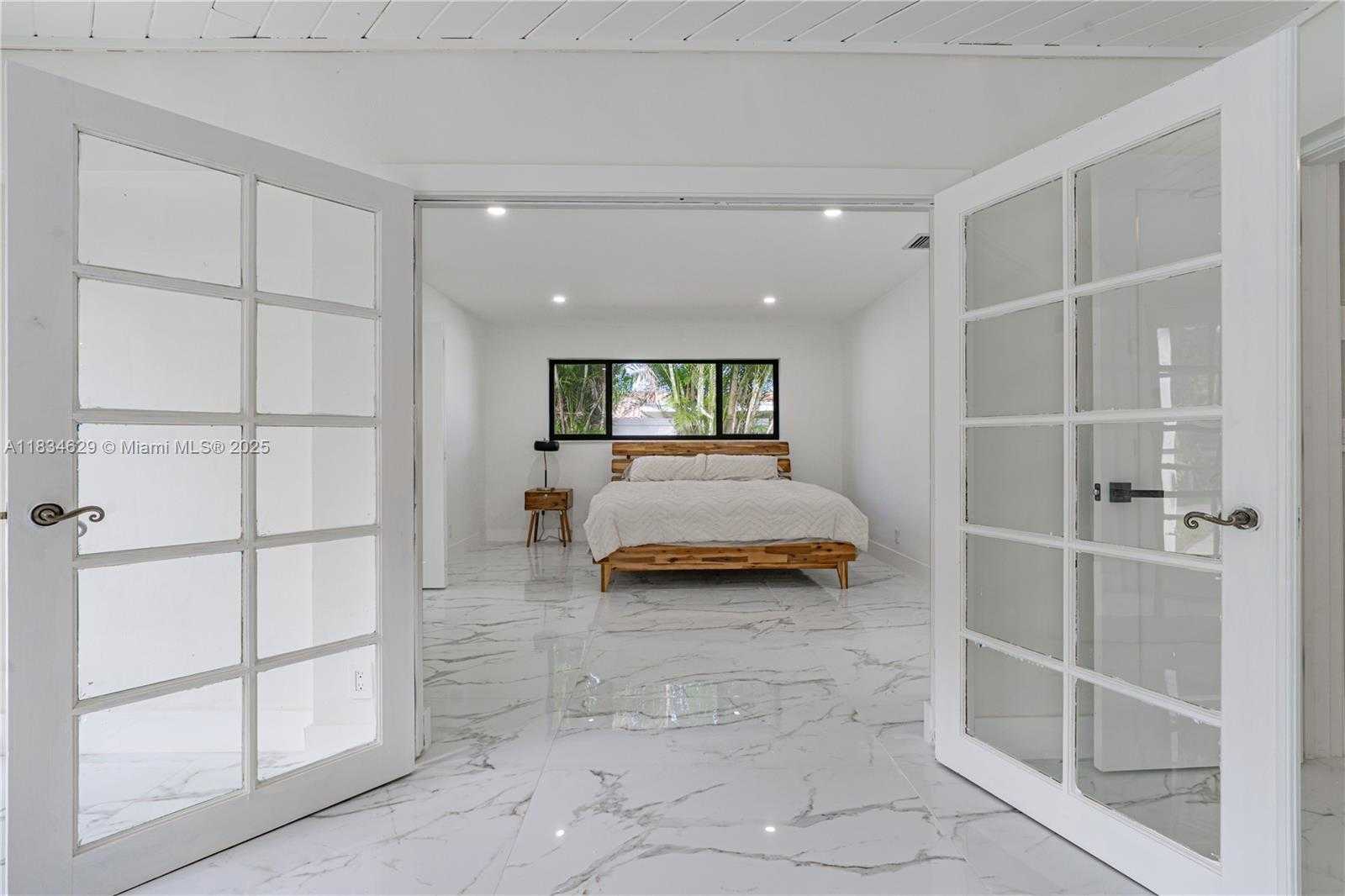 Small Image of 6141 SOUTH WEST 9TH ST, Plantation Number 12