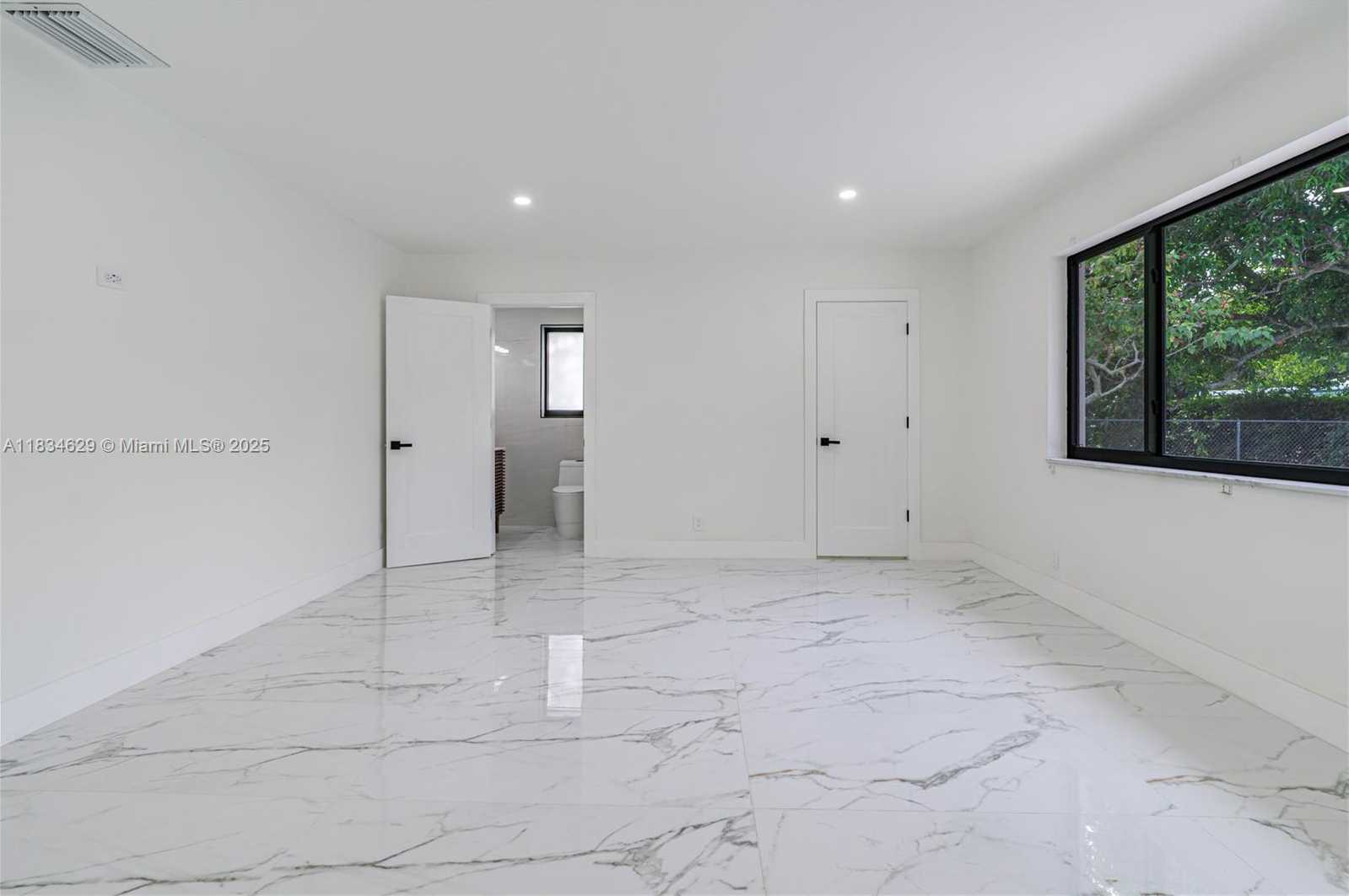 Small Image of 6141 SOUTH WEST 9TH ST, Plantation Number 15