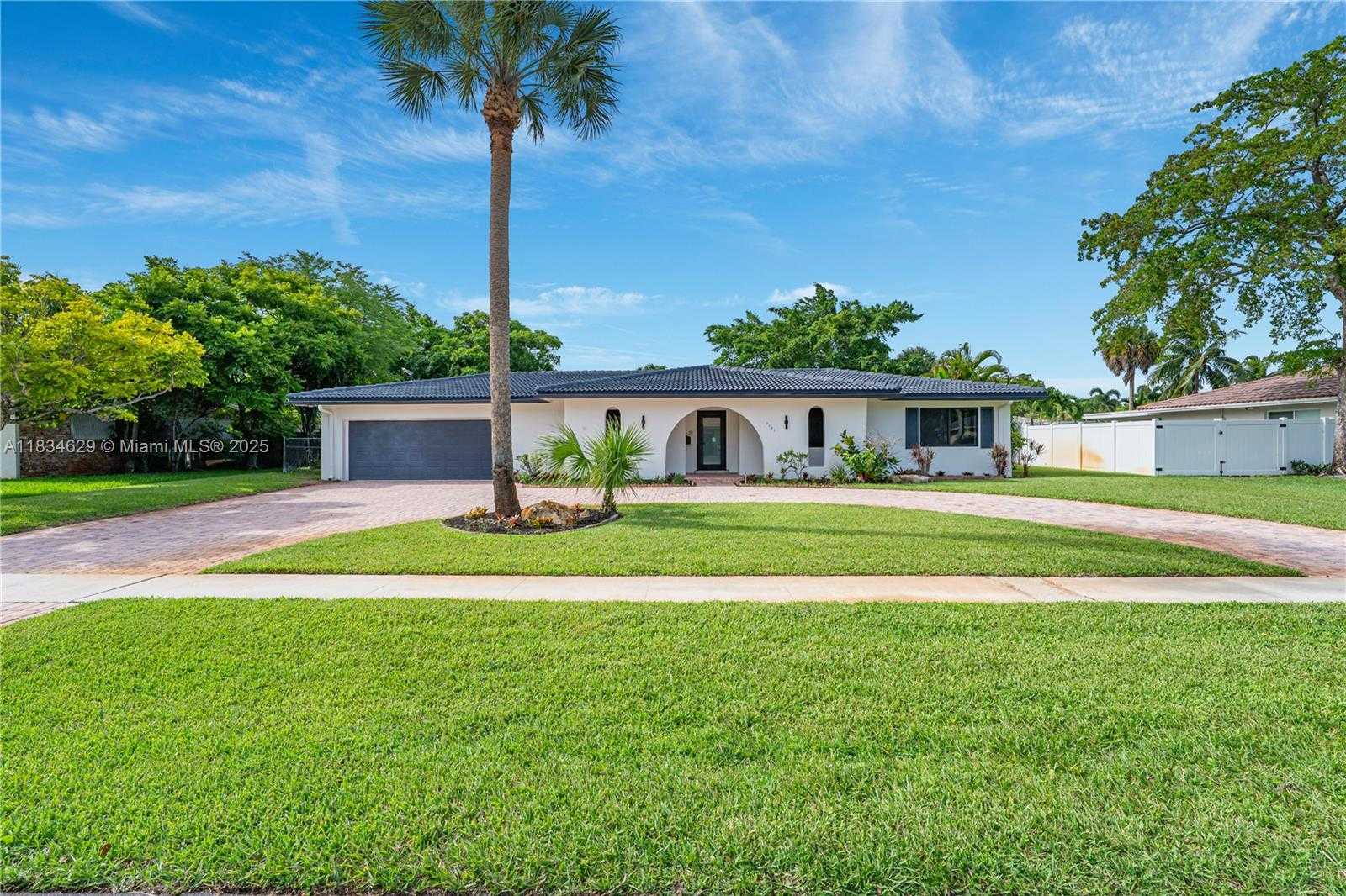 Small Image of 6141 SOUTH WEST 9TH ST, Plantation Number 2