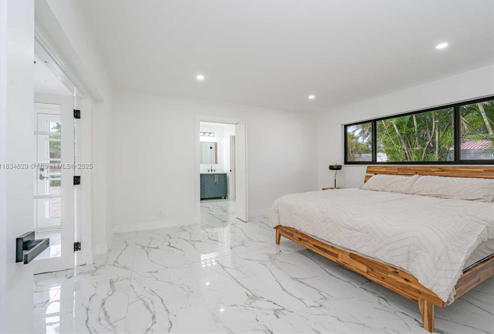 Small Image of 6141 SOUTH WEST 9TH ST, Plantation Number 27