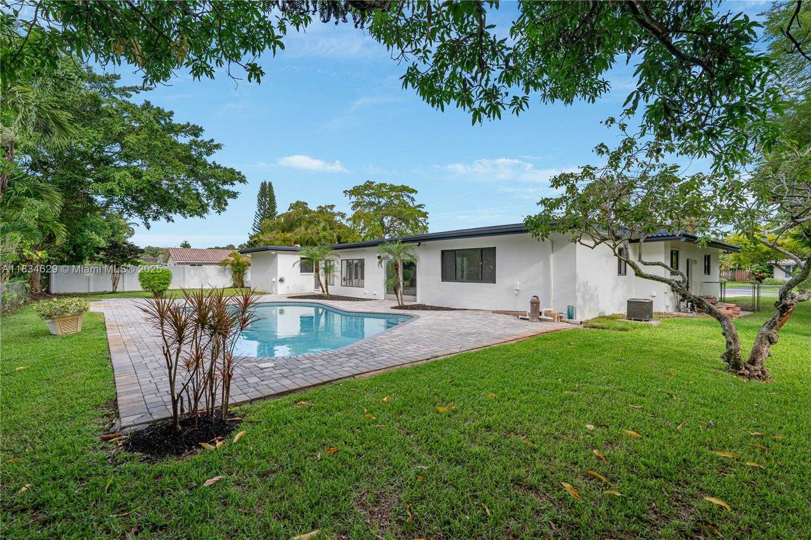 Small Image of 6141 SOUTH WEST 9TH ST, Plantation Number 28