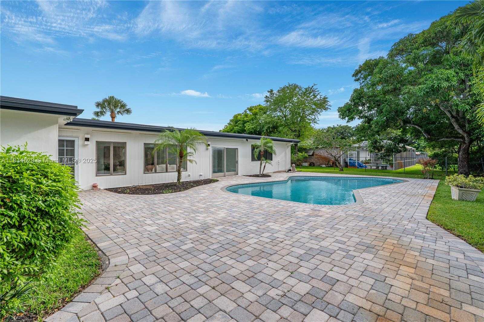 Small Image of 6141 SOUTH WEST 9TH ST, Plantation Number 31