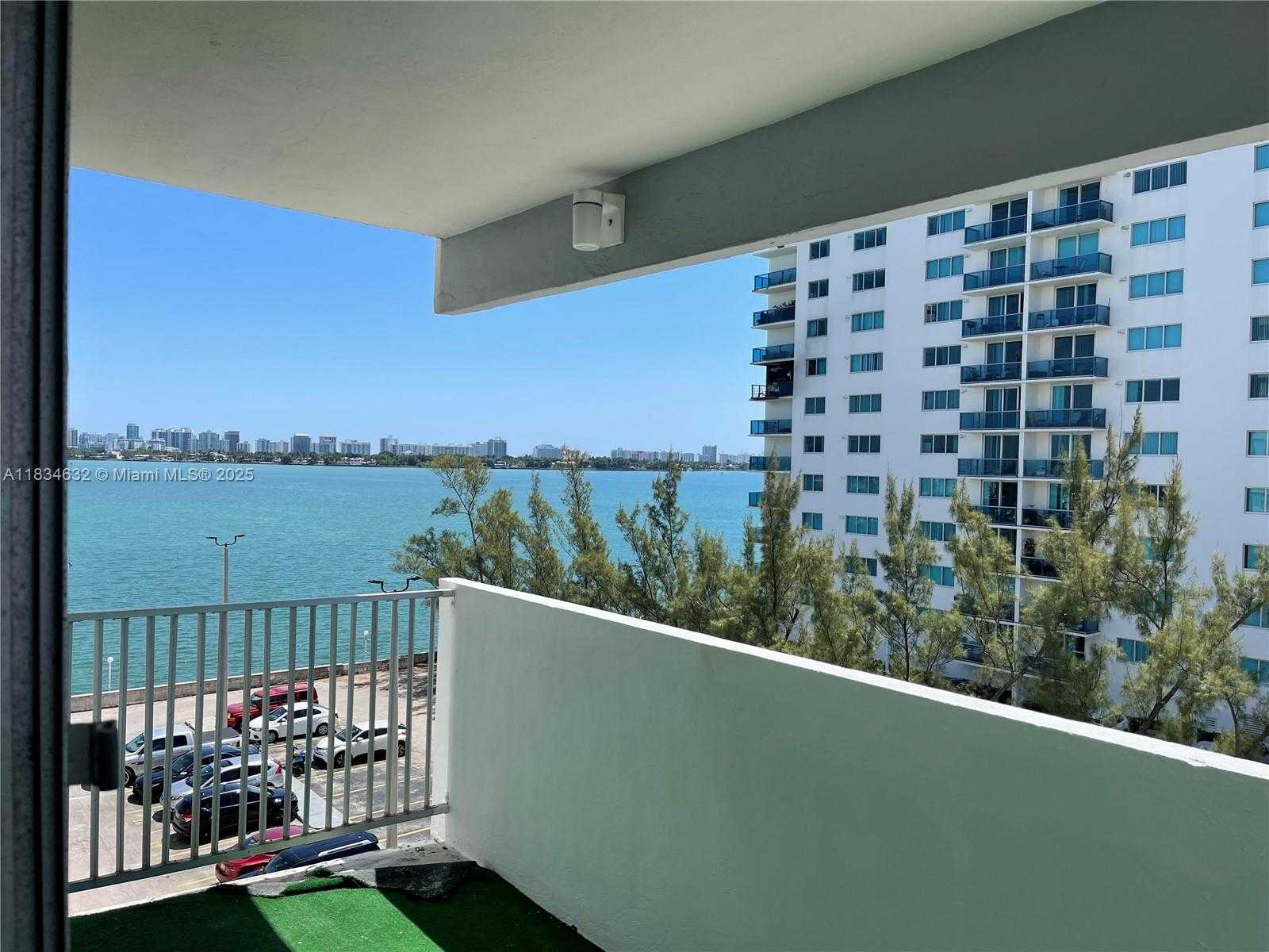 Small Image of 7545 EAST TREASURE DR #5K, North Bay Village Number 12