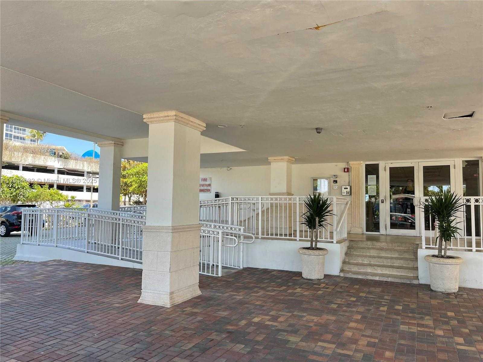 Small Image of 7545 EAST TREASURE DR #5K, North Bay Village Number 13