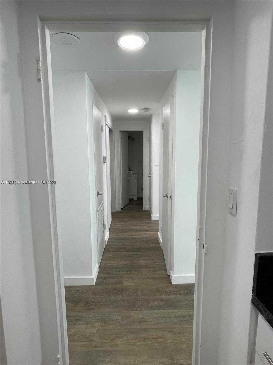 Small Image of 7545 EAST TREASURE DR #5K, North Bay Village Number 6