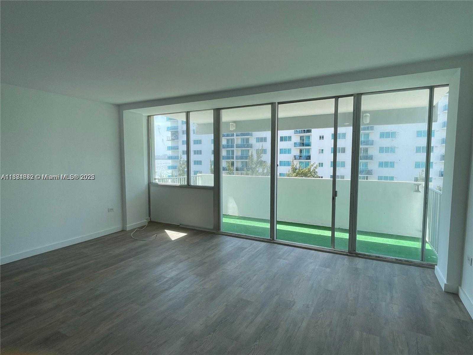 Small Image of 7545 EAST TREASURE DR #5K, North Bay Village Number 8