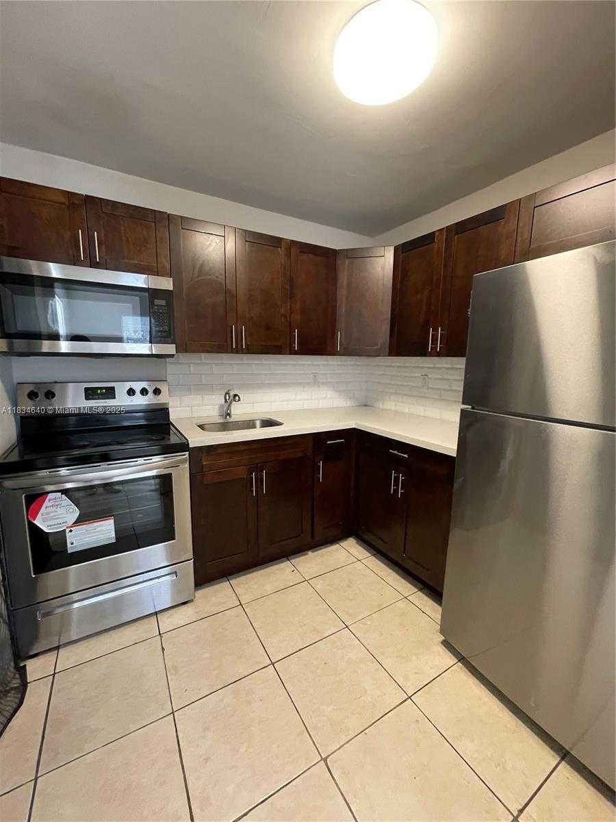 Small Image of 2665 NORTH WEST 20TH ST, Fort Lauderdale Number 3