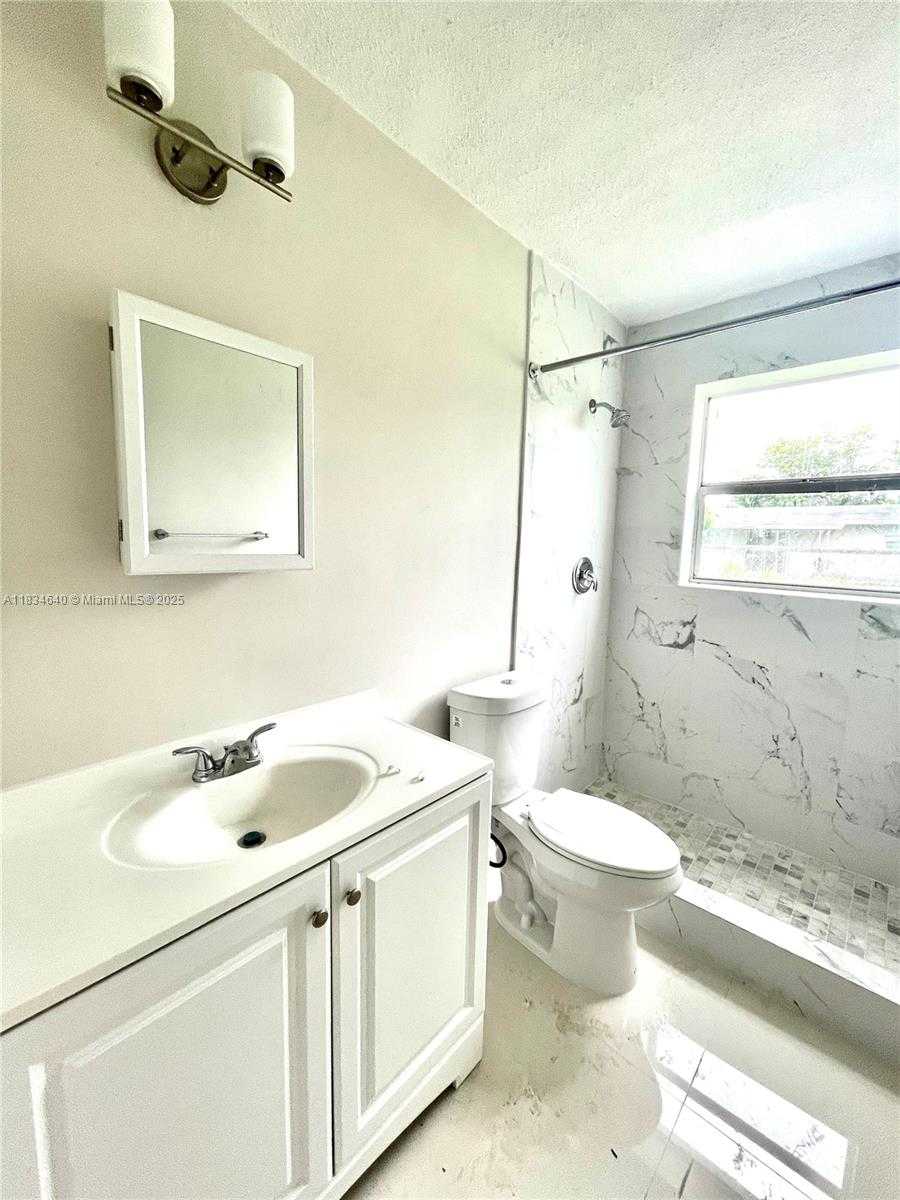 Small Image of 2665 NORTH WEST 20TH ST, Fort Lauderdale Number 6