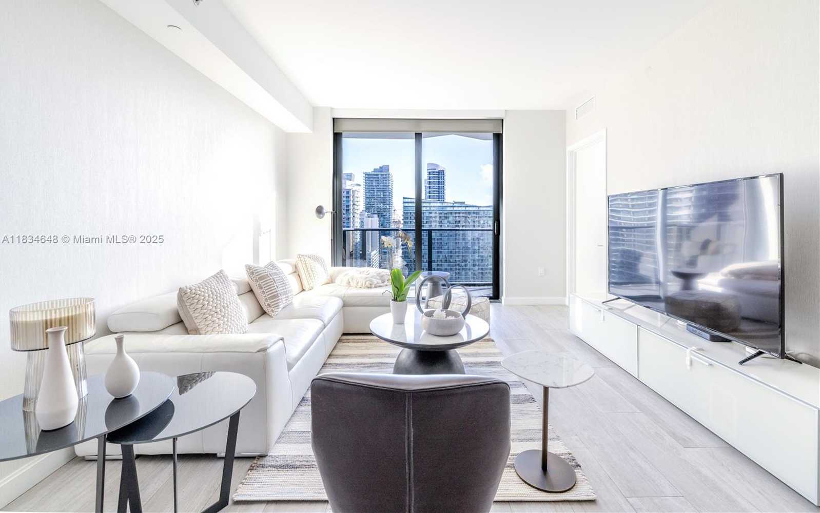 Small Image of 55 SOUTH WEST 9TH ST #3404, Miami Number 3