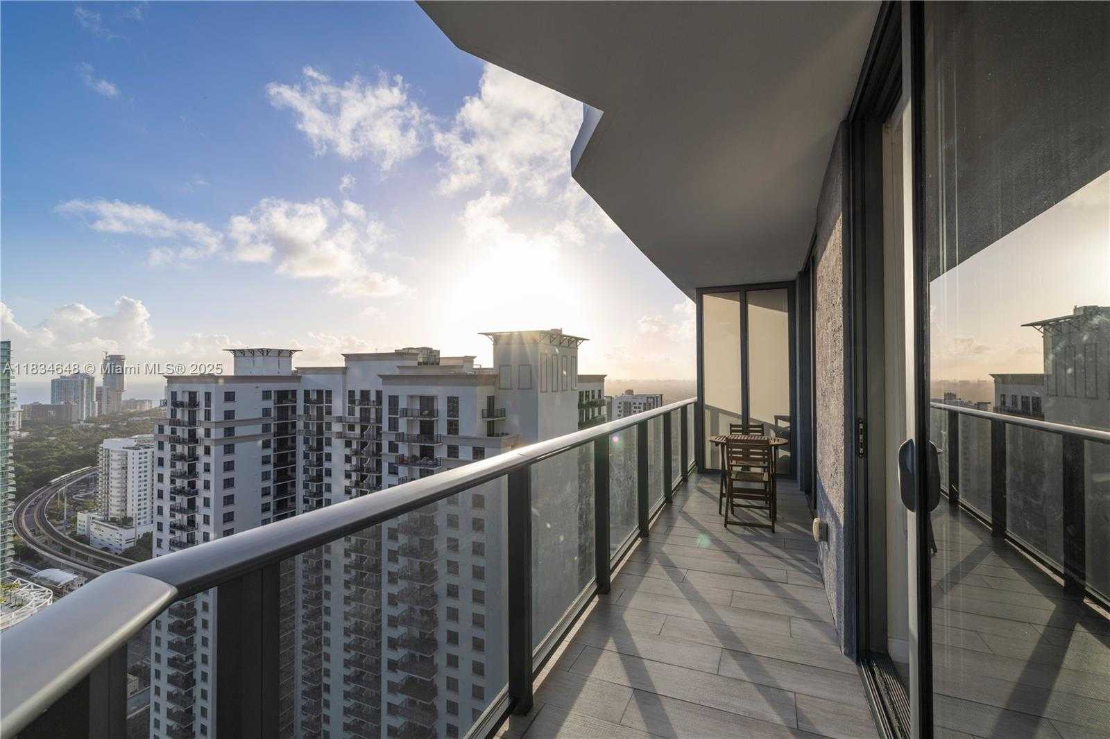 Small Image of 55 SOUTH WEST 9TH ST #3404, Miami Number 9