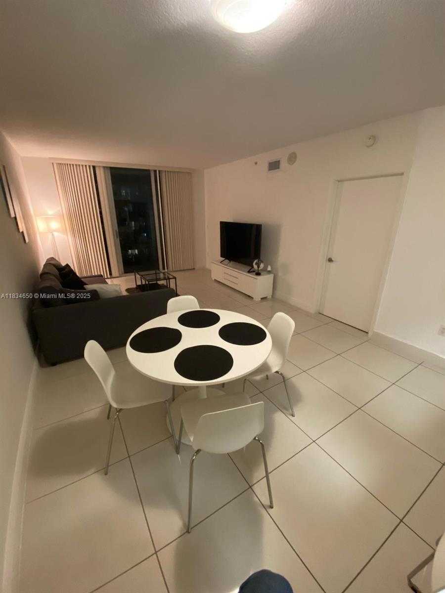 Small Image of 1750 NORTH BAYSHORE DR #2905, Miami Number 7
