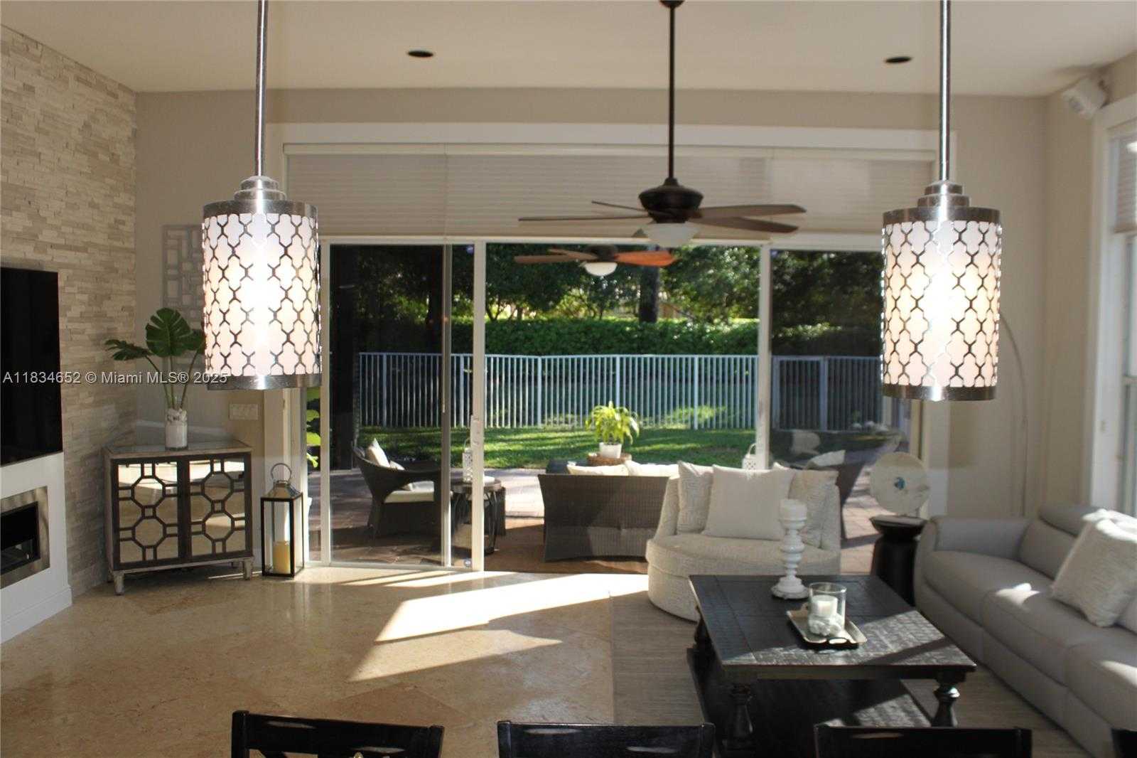 Small Image of 2524 Bay Pointe Ct, Weston, FL 33327, USA Number 16