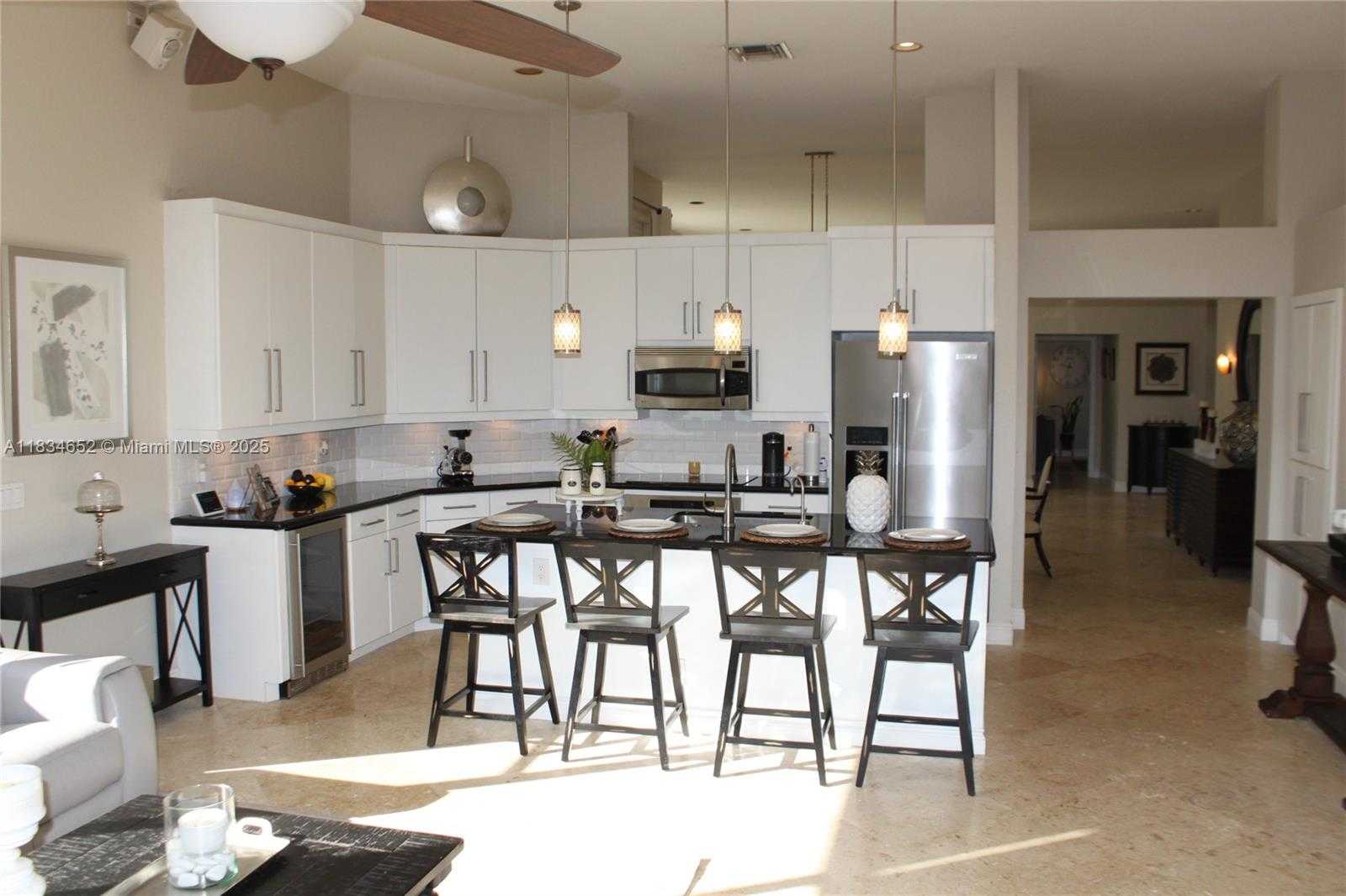 Small Image of 2524 Bay Pointe Ct, Weston, FL 33327, USA Number 20
