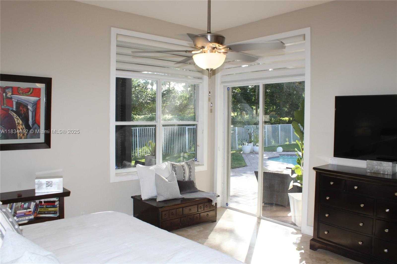 Small Image of 2524 Bay Pointe Ct, Weston, FL 33327, USA Number 26