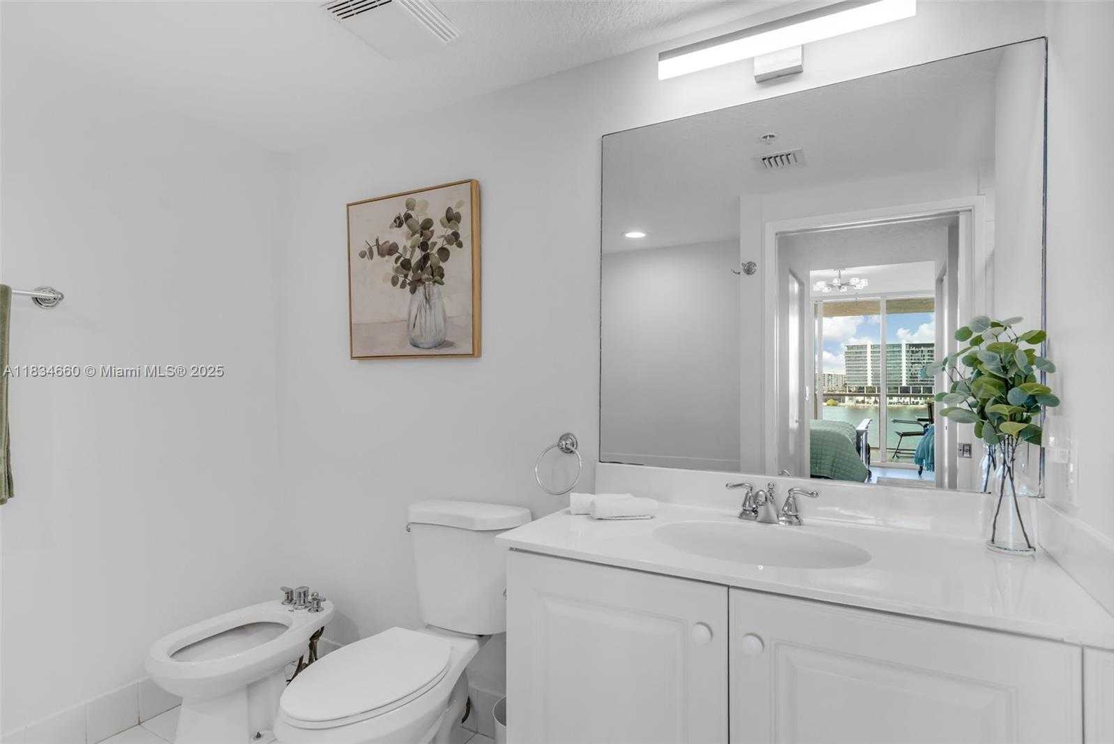Small Image of 18100 NORTH BAY RD #709, Sunny Isles Beach Number 13