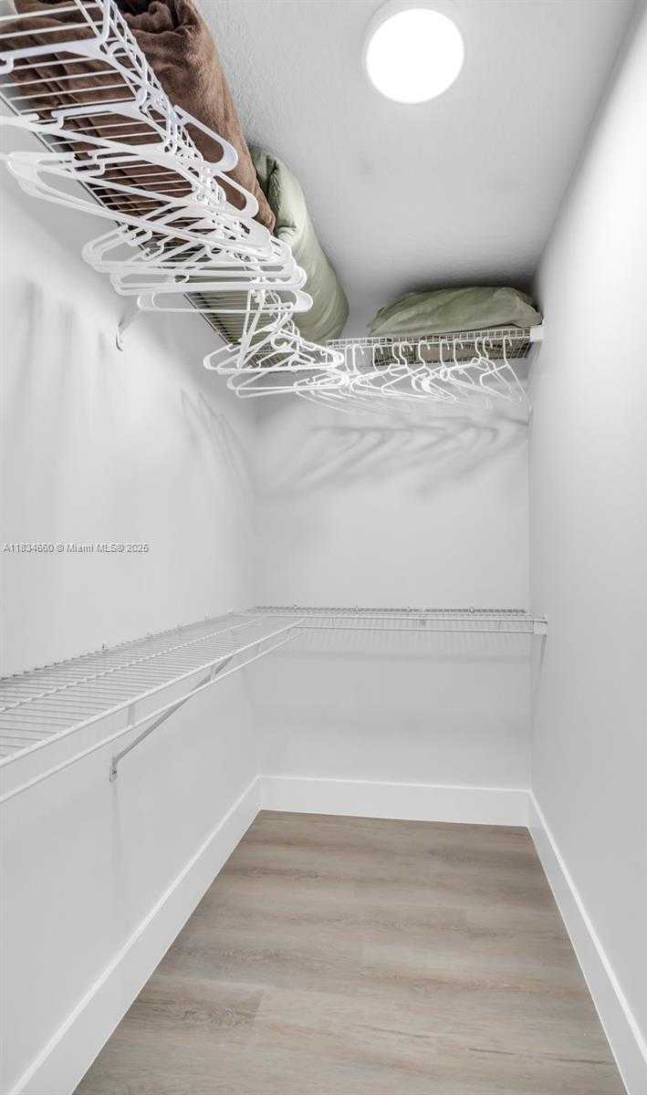 Small Image of 18100 NORTH BAY RD #709, Sunny Isles Beach Number 17