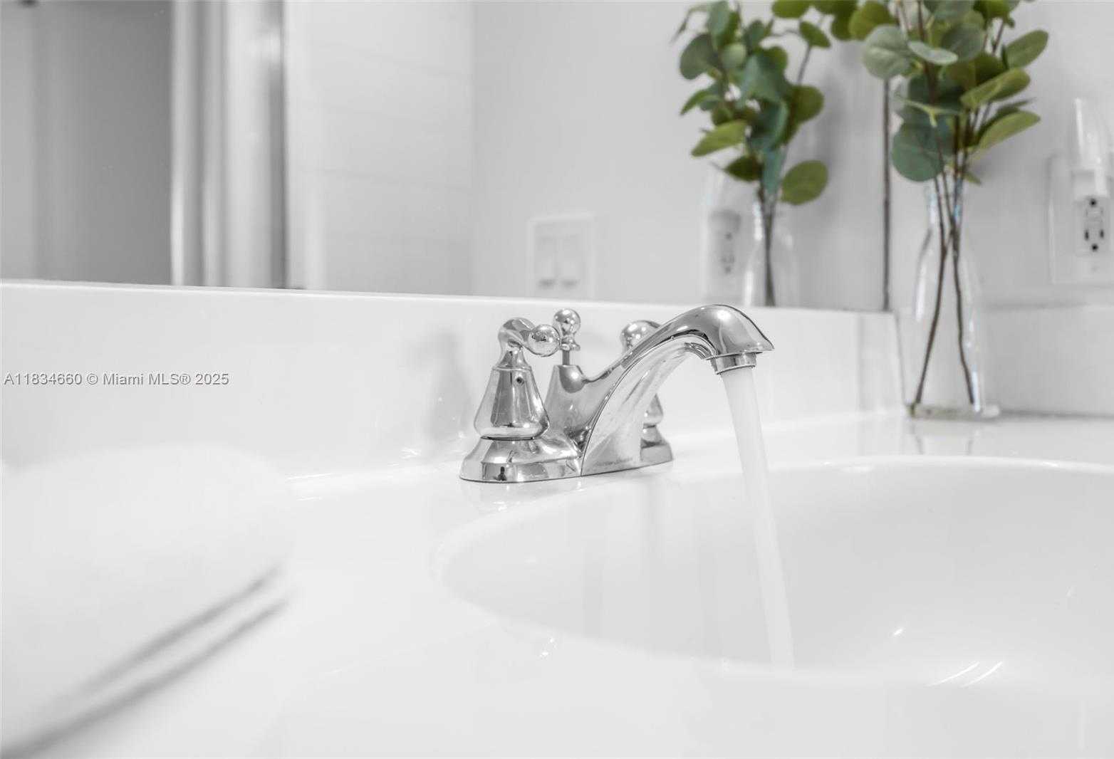 Small Image of 18100 NORTH BAY RD #709, Sunny Isles Beach Number 23