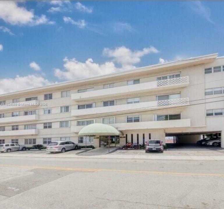 Small Image of 1880 SOUTH TREASURE DR #2C, North Bay Village Number 17