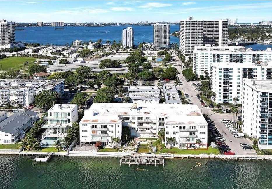 Small Image of 1880 SOUTH TREASURE DR #2C, North Bay Village Number 19