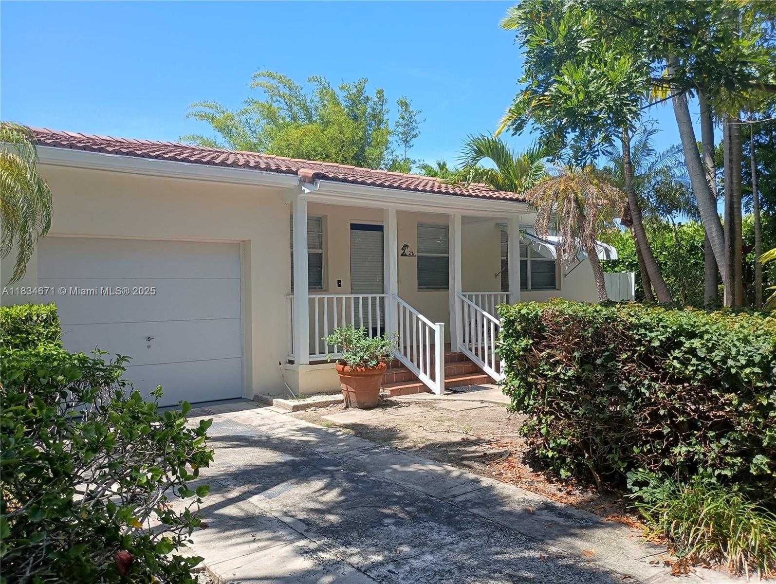Small Image of 1225 S BISCAYNE POINT RD #1225, Miami Beach Number 2