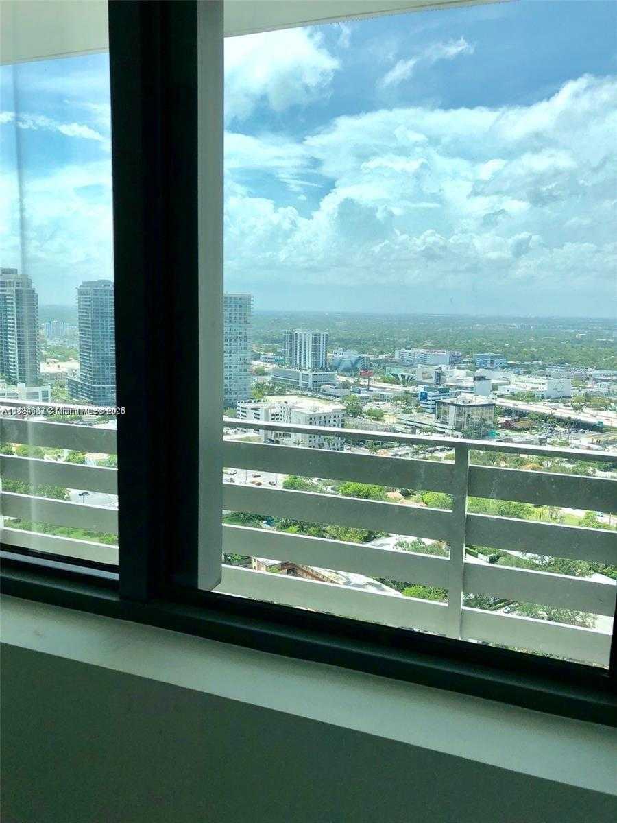 Small Image of 650 NORTH EAST 32ND ST #3205, Miami Number 10