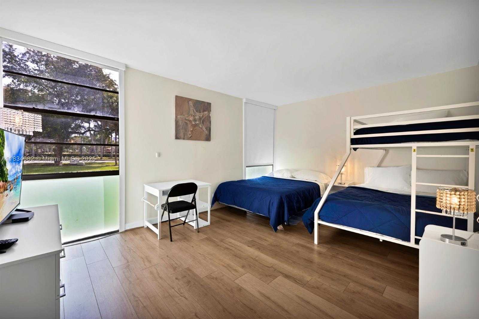 Small Image of 3101 NORTH COUNTRY CLUB DR #105, Aventura Number 11