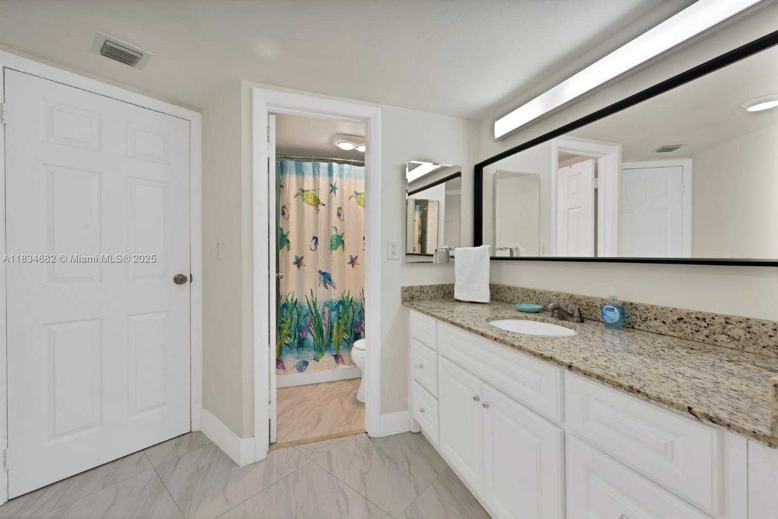 Small Image of 3101 NORTH COUNTRY CLUB DR #105, Aventura Number 14