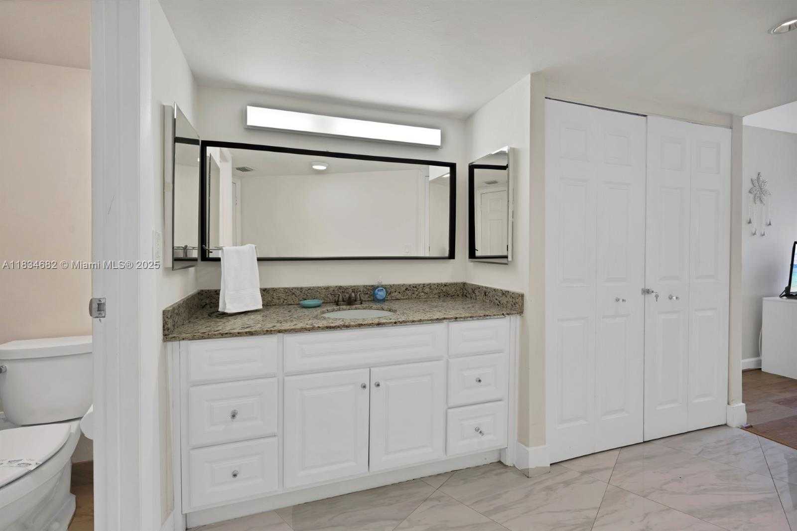 Small Image of 3101 NORTH COUNTRY CLUB DR #105, Aventura Number 16