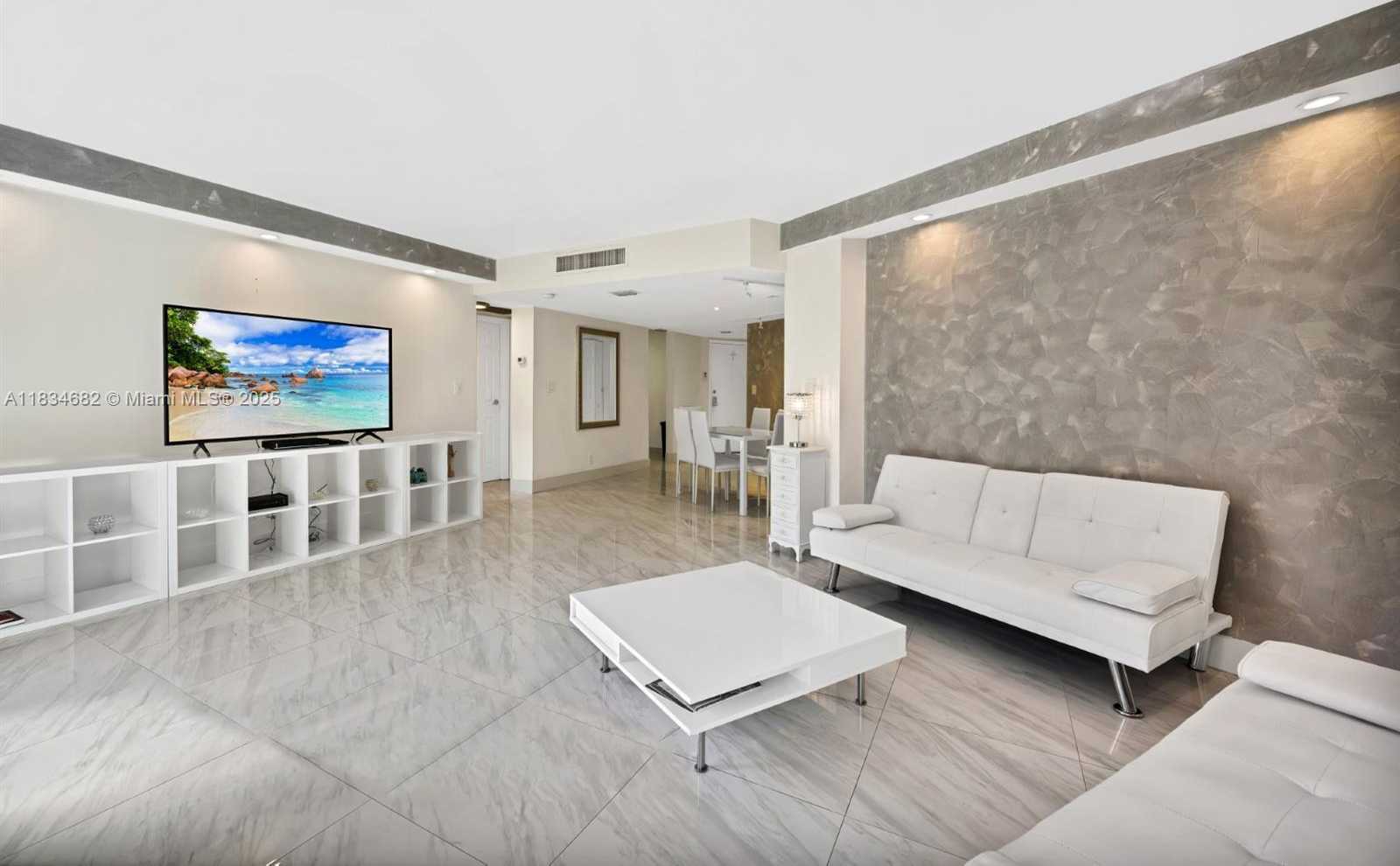 Small Image of 3101 NORTH COUNTRY CLUB DR #105, Aventura Number 6
