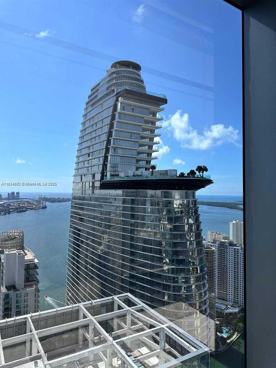 Small Image of 300 BISCAYNE BOULEVARD #2709W, Miami Number 2