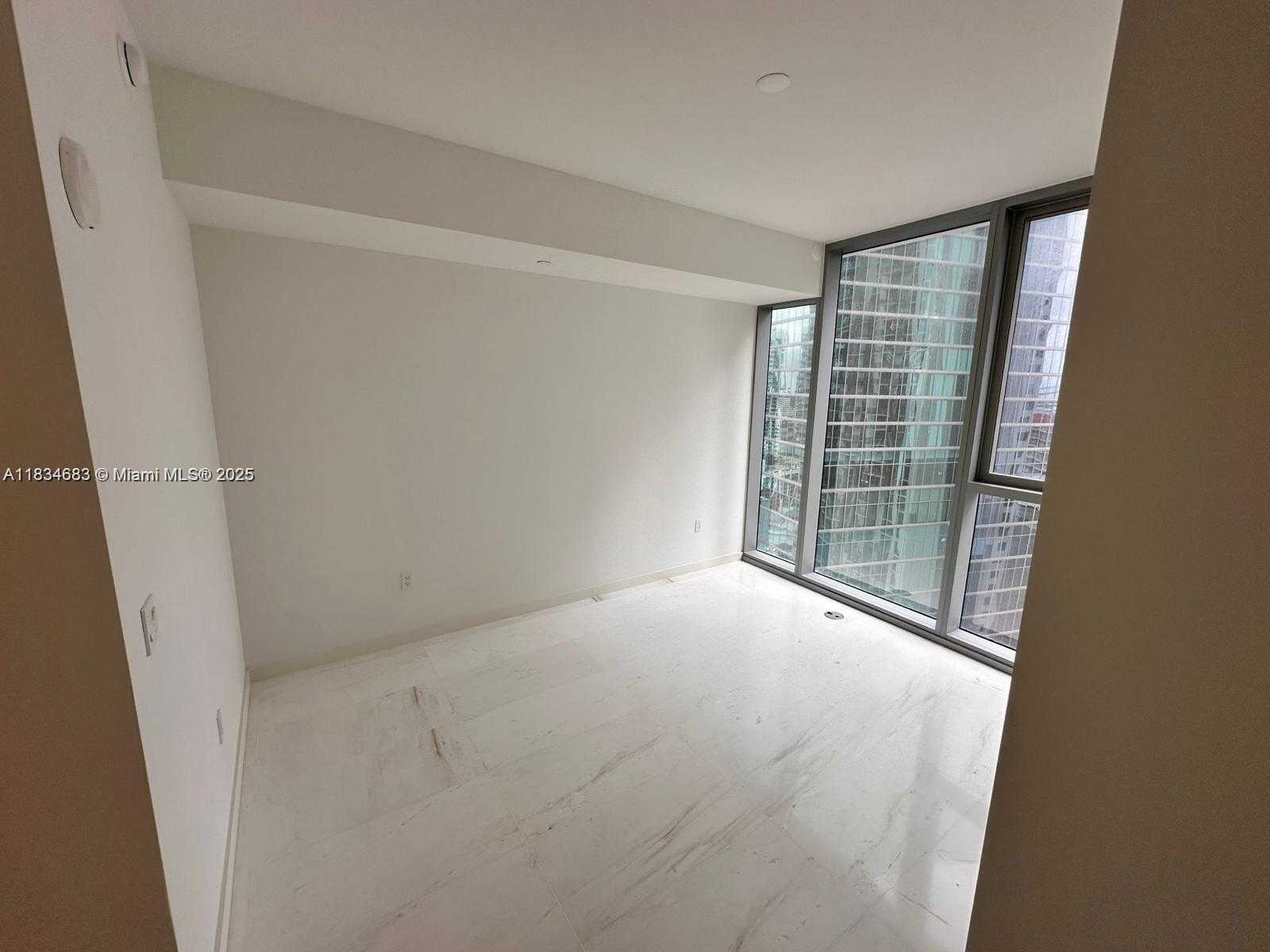 Small Image of 300 BISCAYNE BOULEVARD #2709W, Miami Number 24