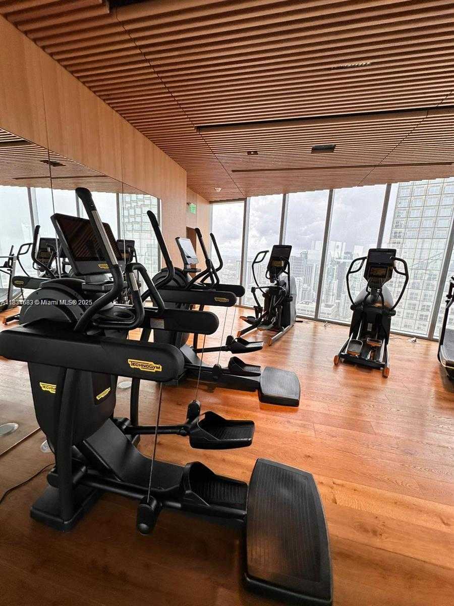 Small Image of 300 BISCAYNE BOULEVARD #2709W, Miami Number 34