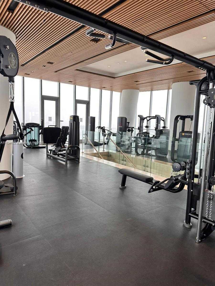 Small Image of 300 BISCAYNE BOULEVARD #2709W, Miami Number 36