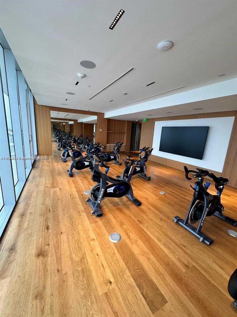 Small Image of 300 BISCAYNE BOULEVARD #2709W, Miami Number 37