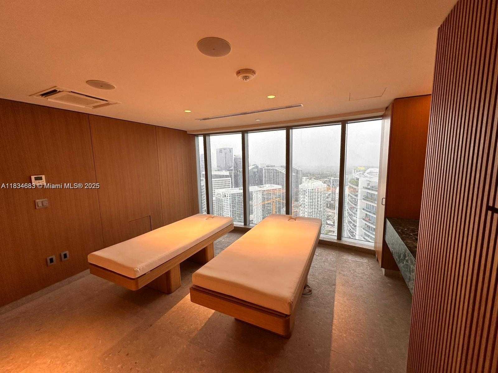 Small Image of 300 BISCAYNE BOULEVARD #2709W, Miami Number 42