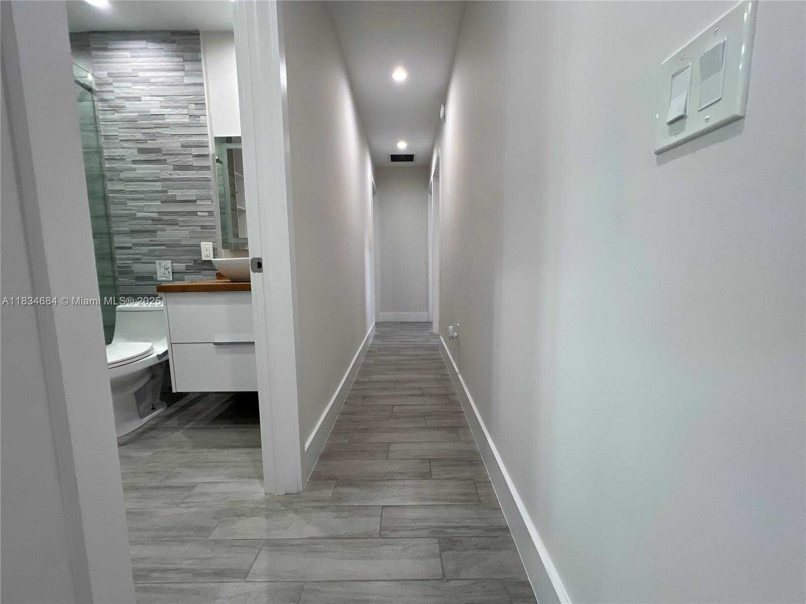 Small Image of 1405 NORTH 46TH AVE #n/a, Hollywood Number 19