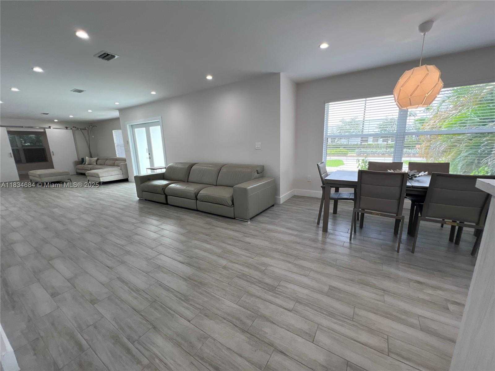 Small Image of 1405 NORTH 46TH AVE #n/a, Hollywood Number 32