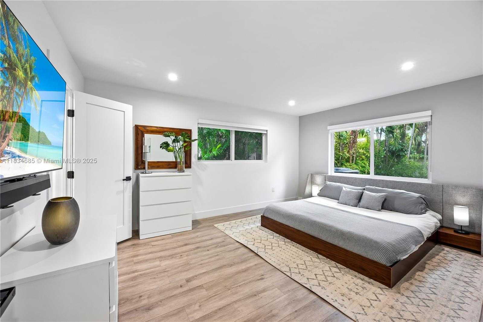 Small Image of 9008 EMERSON AVE, Surfside Number 15